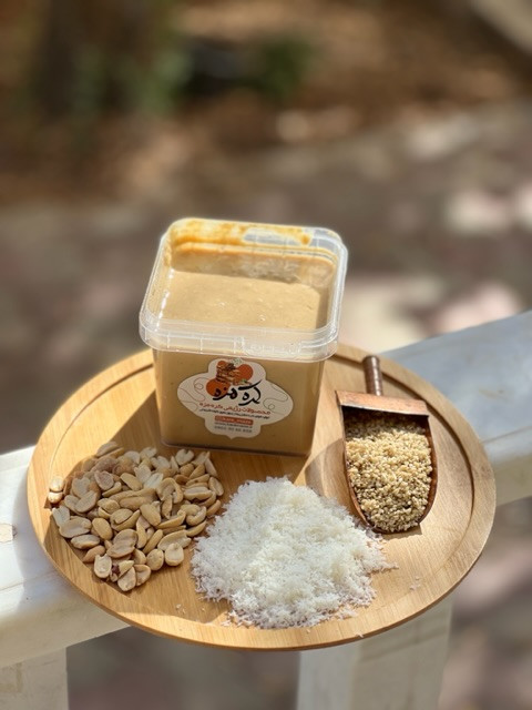 میکس بدنسازی خالص طبیعی (بادام زمینی، نارگیل و کنجد) ۵۰۰ گرمی